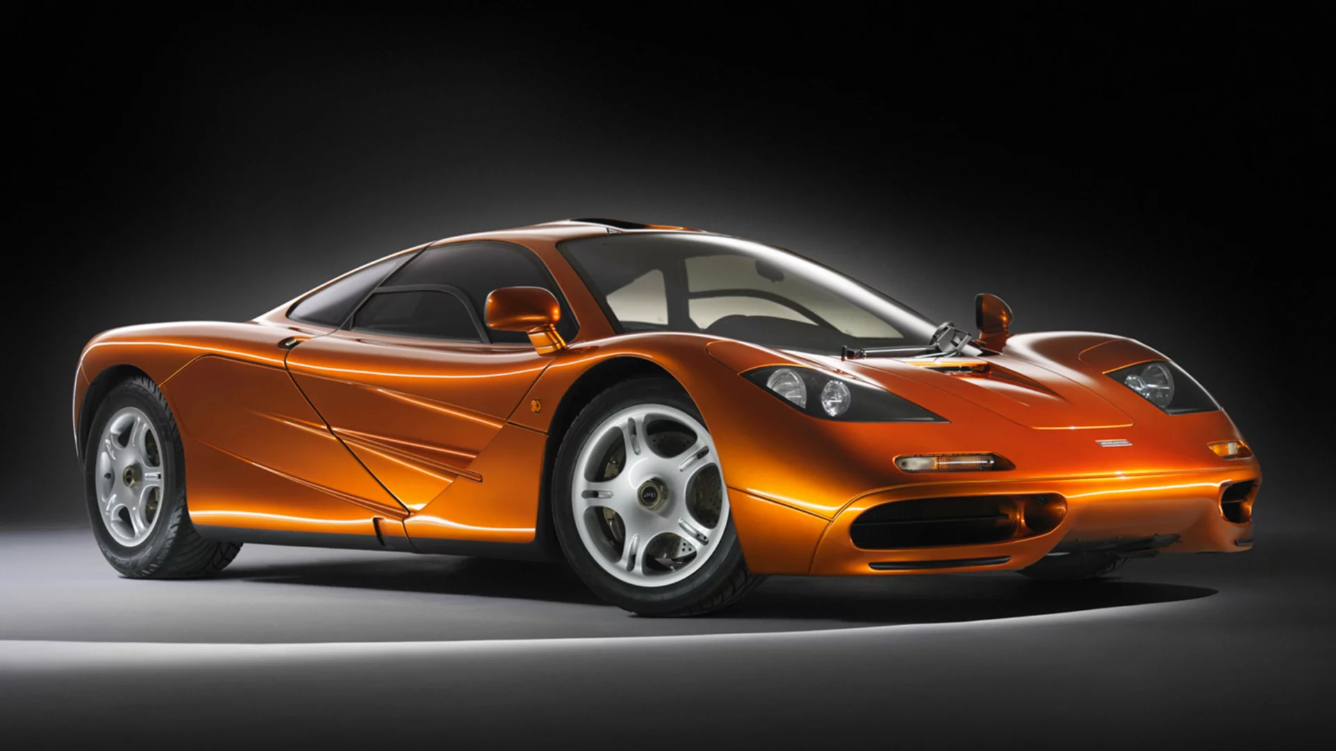 A McLaren F1 with its central seat